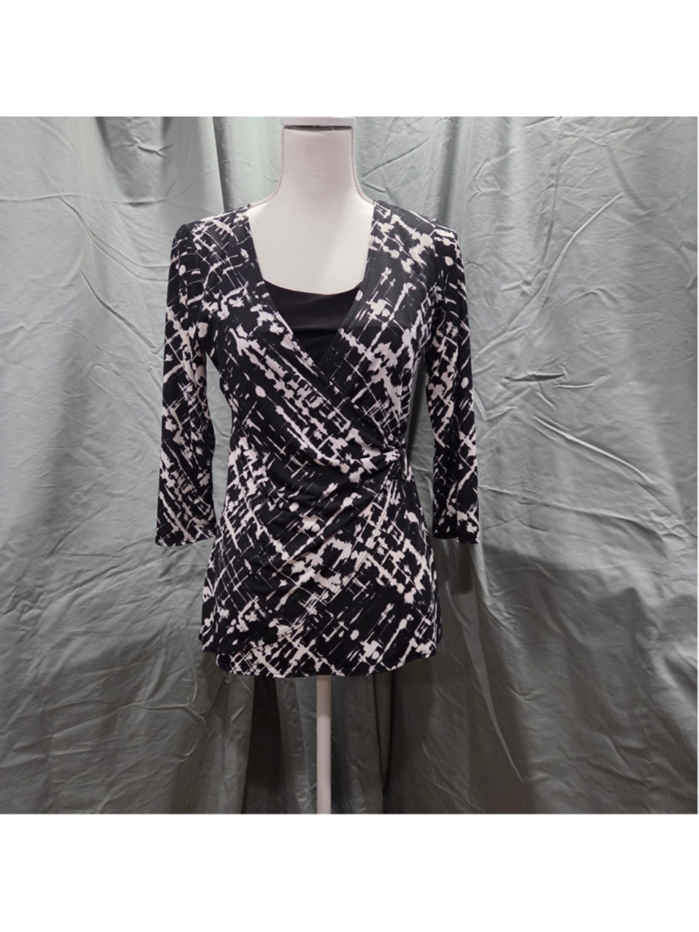 American City Wear Black White Blouse Minimalist Officewear Size M